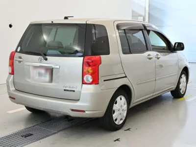 Toyota RAUM