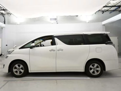 Toyota VELLFIRE  с аукциона в Японии