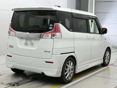 Mitsubishi DELICA D2