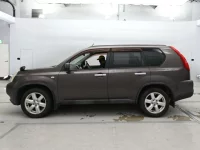 Nissan X-TRAIL лот № 30443 оценка 4  с аукциона в Японии 3
