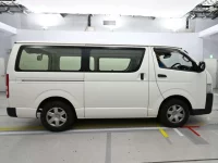Toyota HIACE VAN лот № 40029 оценка 3.5  с аукциона в Японии 2