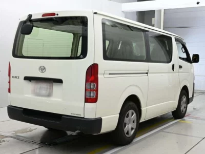 Toyota HIACE VAN  с аукциона в Японии