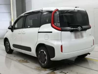 Toyota SIENTA лот № 33232 оценка R  с аукциона в Японии 5