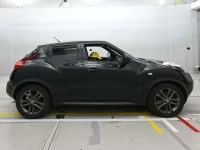 Nissan JUKE лот № 30516 оценка 4  с аукциона в Японии 2