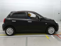 Nissan MARCH лот № 30533 оценка 3.5  с аукциона в Японии 2