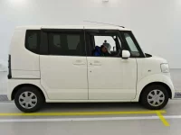 Honda N BOX лот № 9240 оценка 3.5  с аукциона в Японии 2