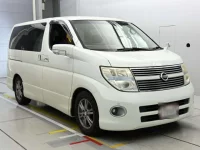 Nissan ELGRAND лот № 10118 оценка 3.5  с аукциона в Японии 4