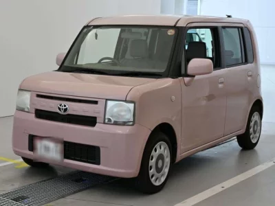 Toyota PIXIS SPACE  с аукциона в Японии