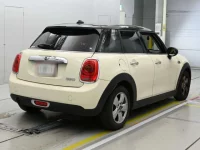 BMW MINI лот № 38075 оценка 4  с аукциона в Японии 1