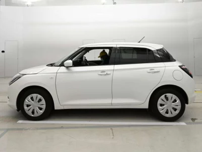 Suzuki SWIFT  с аукциона в Японии
