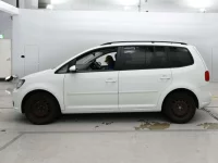 Volkswagen GOLF TOURAN лот № 38104 оценка 4  с аукциона в Японии 3