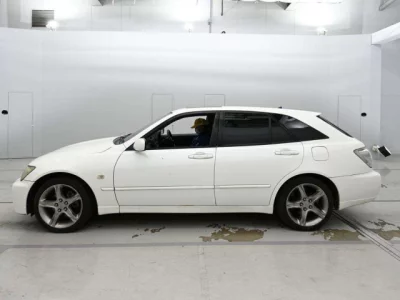 Toyota ALTEZZA WAGON