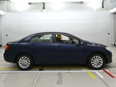 Toyota COROLLA AXIO  с аукциона в Японии