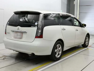 Mitsubishi GRANDIS