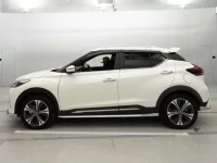 Nissan KICKS лот № 36464 оценка 5  с аукциона в Японии 3