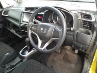 Honda FIT лот № 10145 оценка 3  с аукциона в Японии 8