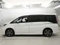 Honda STEP WAGON лот № 30539 оценка 3.5  с аукциона в Японии 3