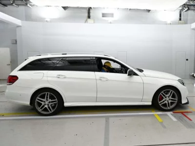 Mercedes-Benz E CLASS WAGON