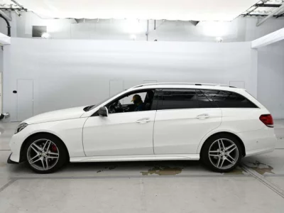 Mercedes-Benz E CLASS WAGON