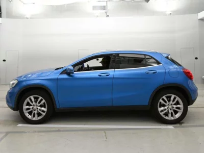 Mercedes-Benz GLA CLASS