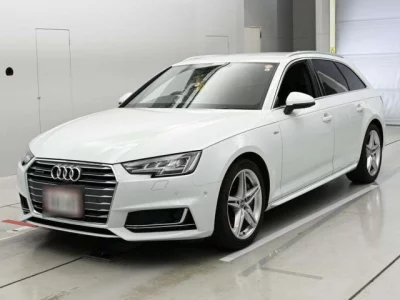 Audi A4  с аукциона в Японии