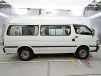 Toyota HIACE VAN лот № 90510 оценка 3  с аукциона в Японии 2