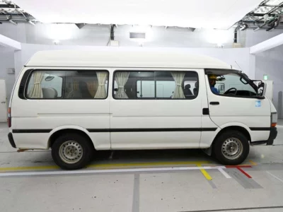 Toyota HIACE VAN  с аукциона в Японии