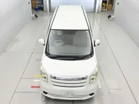Toyota NOAH лот № 30597 оценка R  с аукциона в Японии 6