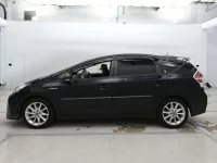 Toyota PRIUS ALPHA лот № 36530 оценка 4  с аукциона в Японии 3