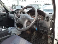 Nissan CARAVAN BUS лот № 90535 оценка 3  с аукциона в Японии 8