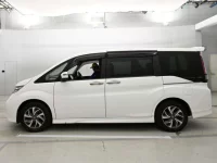 Honda STEP WAGON лот № 30571 оценка 3.5  с аукциона в Японии 3