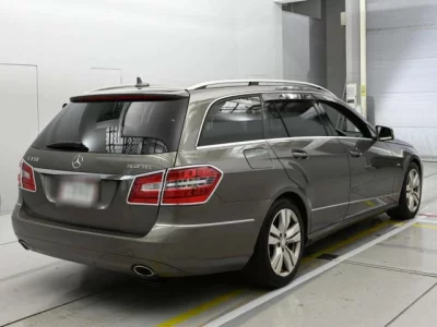 Mercedes-Benz E CLASS WAGON