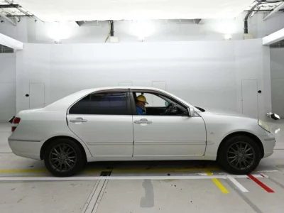 Toyota BREVIS  с аукциона в Японии