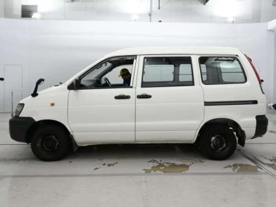 Toyota LITE ACE VAN  с аукциона в Японии