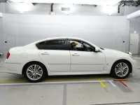 Nissan FUGA лот № 10218 оценка 4  с аукциона в Японии 2