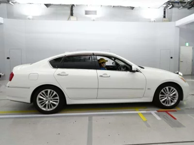 Nissan FUGA  с аукциона в Японии