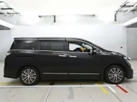 Nissan ELGRAND лот № 30586 оценка 3.5  с аукциона в Японии 2