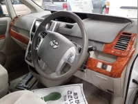 Toyota NOAH лот № 30656 оценка 3.5  с аукциона в Японии 8