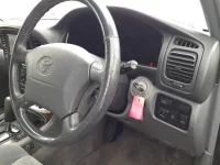 Toyota LAND CRUISER лот № 33593 оценка 3  с аукциона в Японии 8