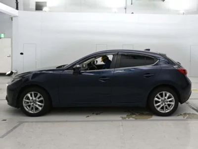 Mazda AXELA  с аукциона в Японии