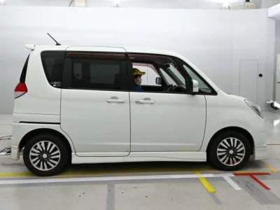 Mitsubishi DELICA D2