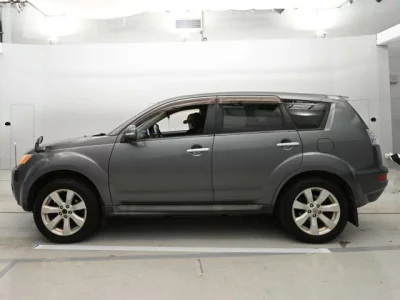 Mitsubishi OUTLANDER  с аукциона в Японии