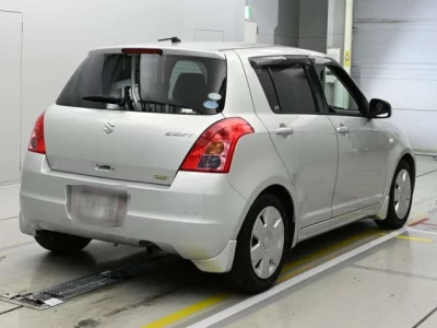 Suzuki SWIFT  с аукциона в Японии