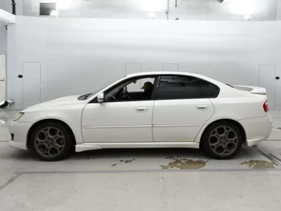 Subaru LEGACY B4