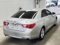 Toyota MARK X лот № 3041 оценка 3.5  с аукциона в Японии 1