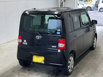 Toyota PIXIS SPACE  с аукциона в Японии