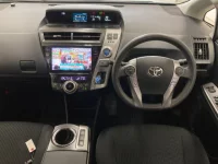 Toyota PRIUS ALPHA лот № 3022 оценка 4  с аукциона в Японии 2