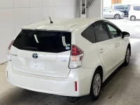 Toyota PRIUS ALPHA лот № 3022 оценка 4  с аукциона в Японии 1