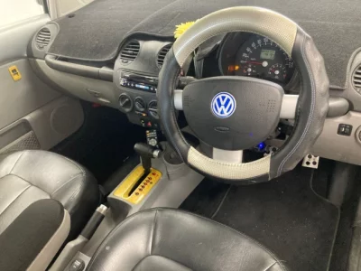 Volkswagen NEW BEETLE