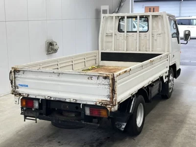 Mazda TITAN  с аукциона в Японии